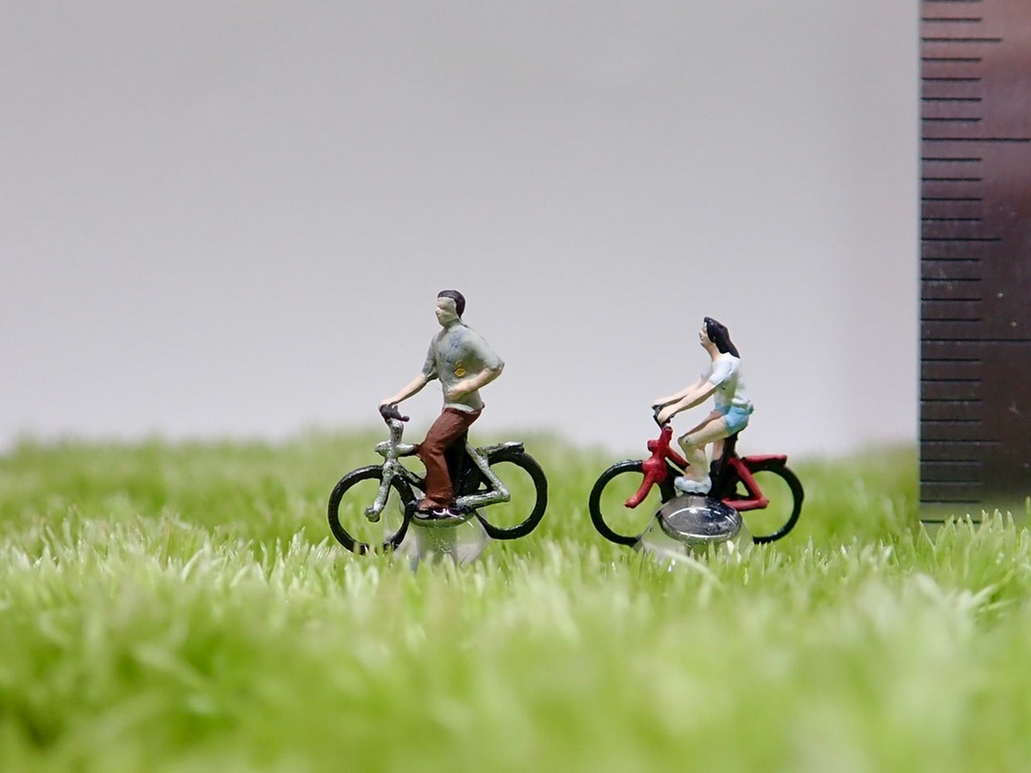 サイクリングペア《苔テラリウム・コケリウム用ミニチュアフィギュア》